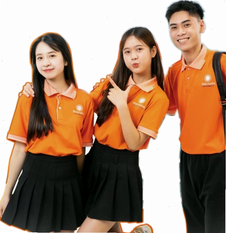 Sinh viên ngành kỹ thuật làm việc nhóm