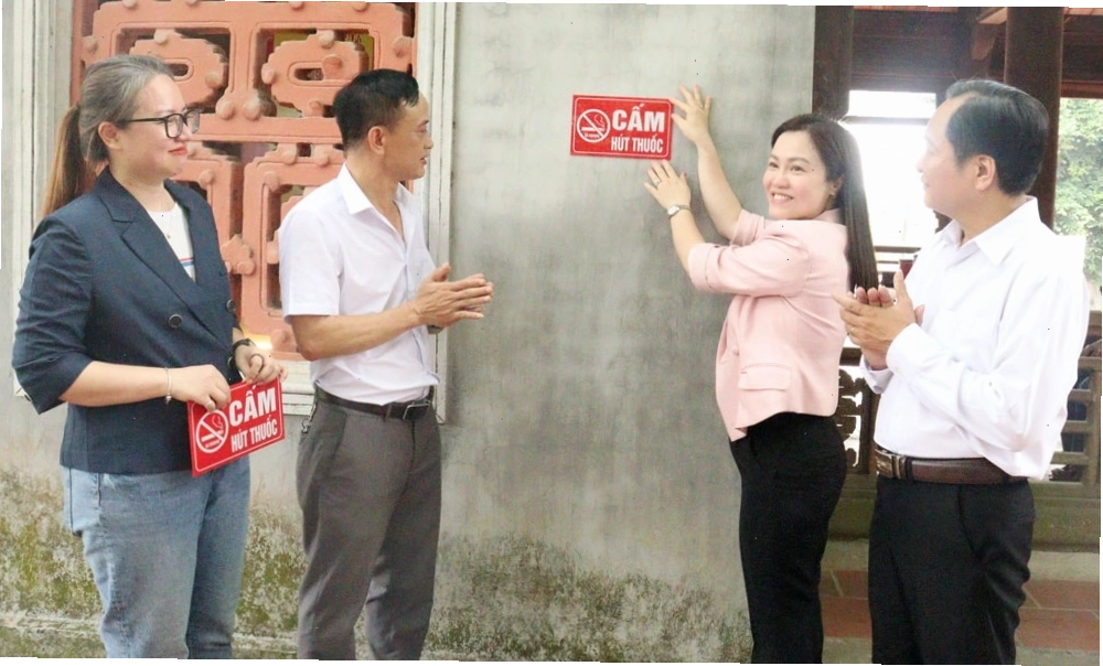 Sử dụng máy hút sữa để làm trống bầu ngực hiệu quả