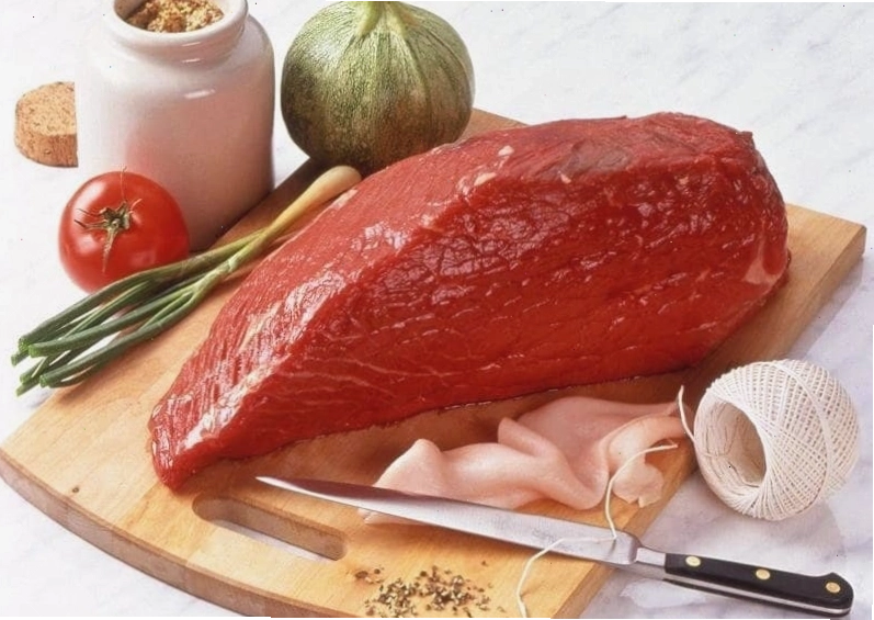 Thịt đỏ là nhóm thực phẩm ưu tiên trong danh sách thực đơn bị thiếu máu nên ăn gì