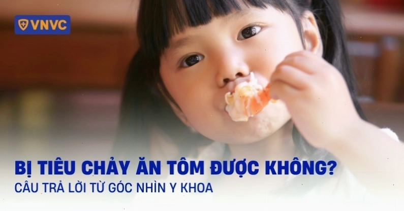 Trẻ đi tướt mọc răng cần được theo dõi chặt chẽ các triệu chứng đi kèm