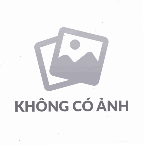 Trẻ em đang tham gia hoạt động vui chơi tại trường