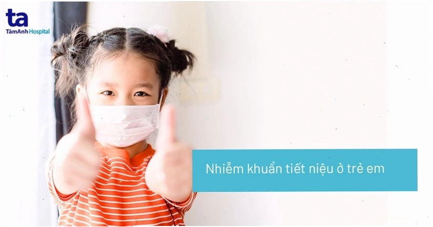 Trẻ em gái bị viêm đường tiết niệu cần được chăm sóc y tế