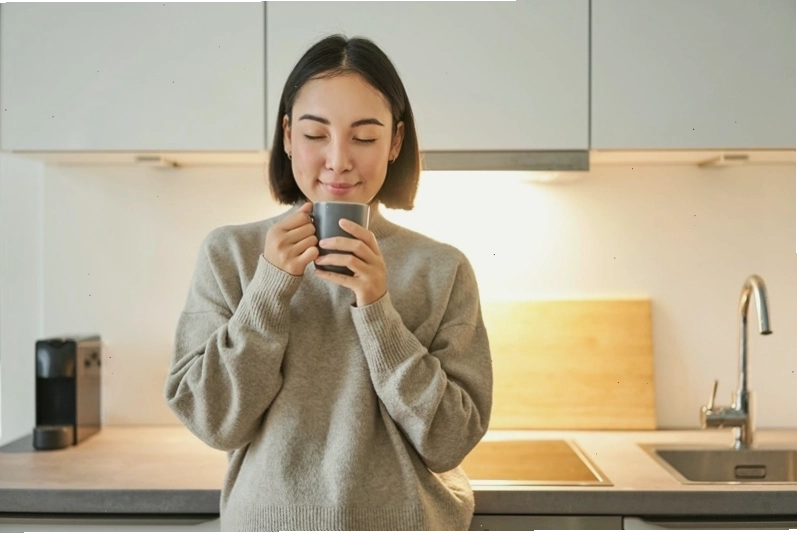 Uống nước ấm giúp giảm ho ban đêm