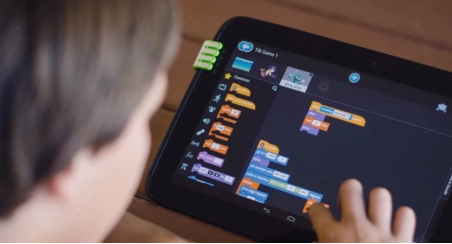 lap-trinh-robot-bang-khoi-lenh-block-coding-cho-be