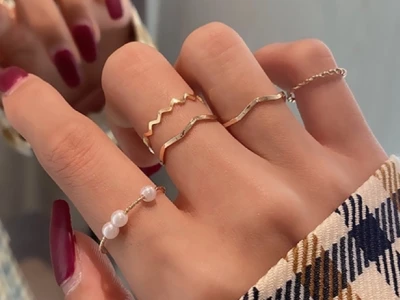 Giải mã bí ẩn: Con gái nên đeo nhẫn tay nào để thu hút vận may?