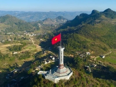 Những bài thơ lục bát về quê hương tình sâu nghĩa nặng